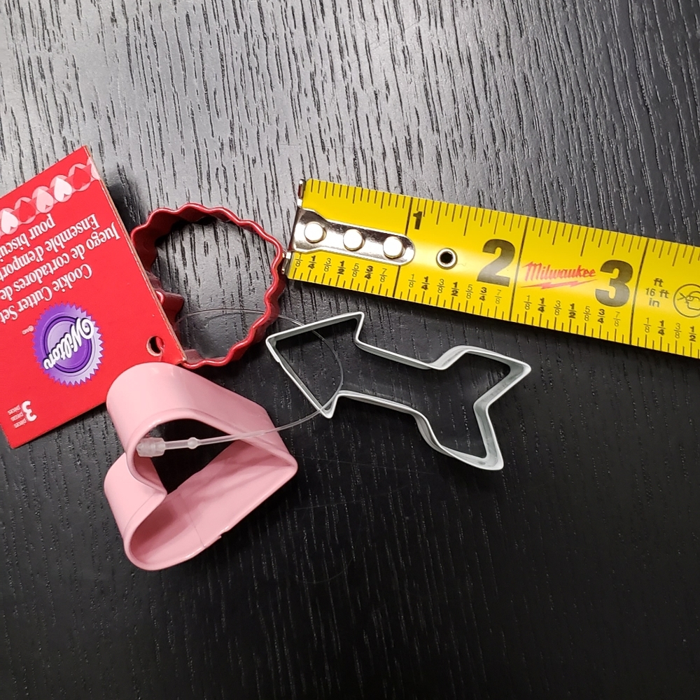 12 sets Wilton Mini Cookie cutters - Picture 2 of 3
